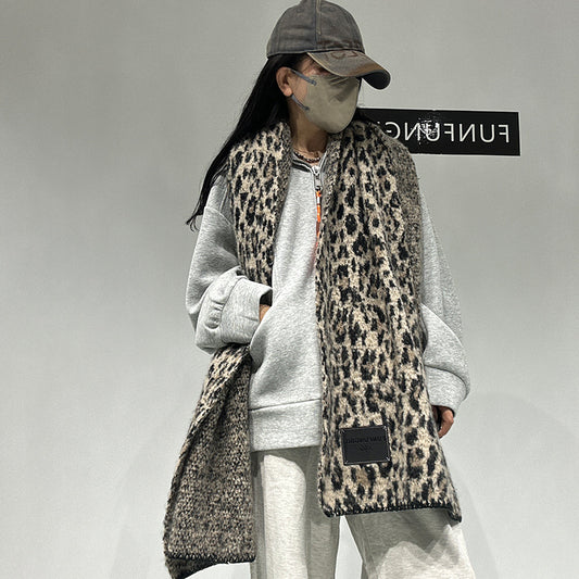 Pañuelo Triangular Estampado Leopardo - Abrigo Versátil para Primavera y Otoño