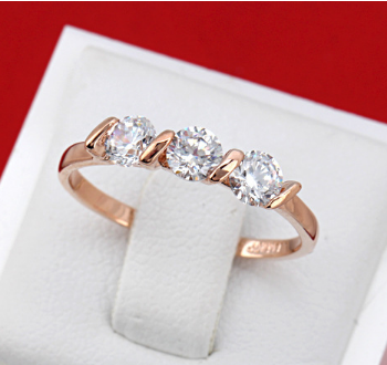 Anillo de Compromiso Chapado en Oro con Circonita Premium - Joyería Coreana de Calidad - Image 5