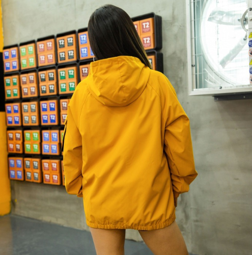 Chaqueta Cortavientos con Capucha y Bolsillos de Herramientas - Image 18