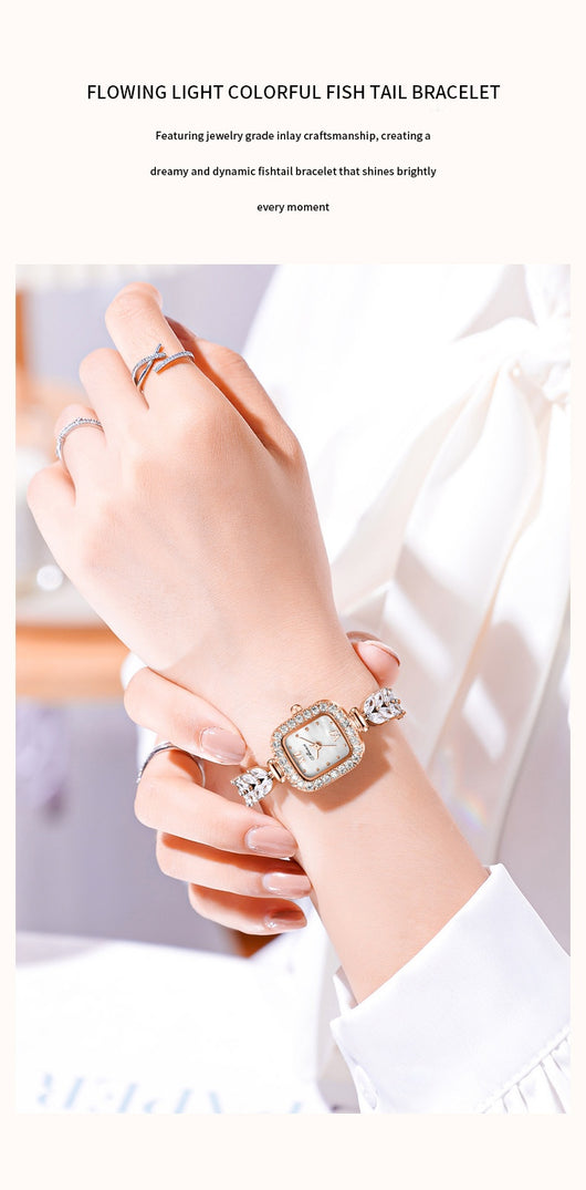 Reloj de Cuarzo Dorado con Cristales y Esfera Cuadrada Pequeña - Image 17