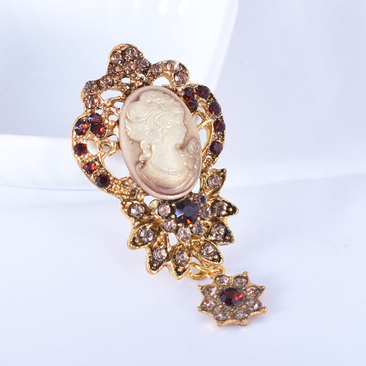 Broche Colgante de Cristal con Accesorios de Diamante - Image 9