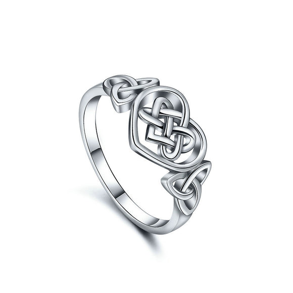Anillo de Corazón con Nudo Celta Artesanal