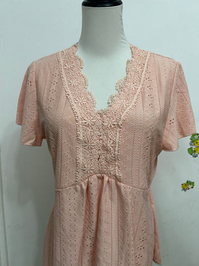 Blusa Elegante de Encaje con Manga Volante y Cuello en V - Image 21