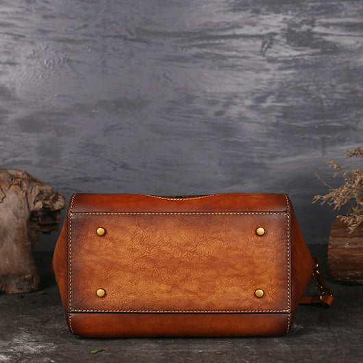 Bolso Mensajero de Cuero Genuino con Patrón Totem - Cartera Retro de Piel Natural para Mujer - Image 4