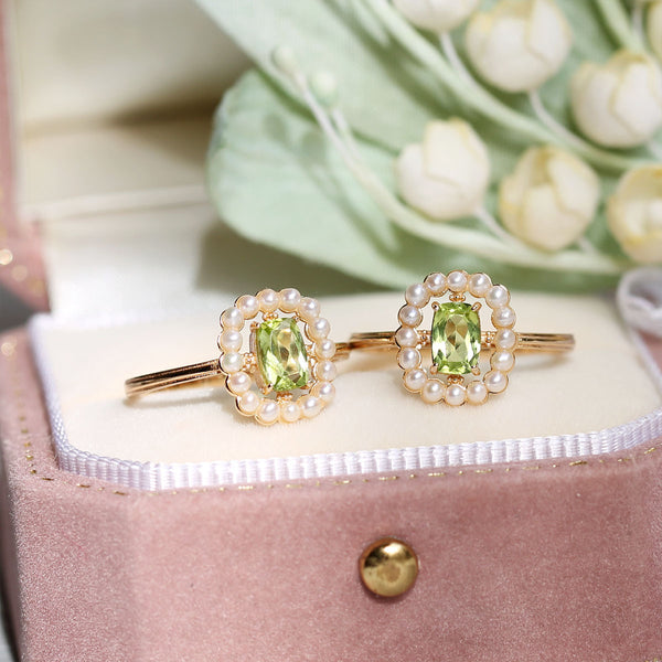 Anillo de Plata con Perla de Agua Dulce y Peridoto Baguette