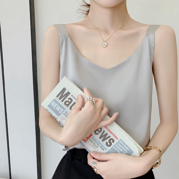 Blusa Interior de Seda Blanca Cuello V - Acetato Satinado Premium