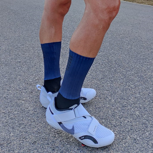 Calcetines Deportivos Transpirables para Ciclismo y Competencia - Image 3