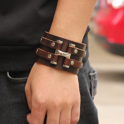 Pulsera de Cuero Punk Retro con Estilo Rebelde - Image 4