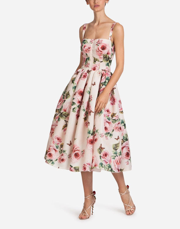 Vestido Voluminoso con Estampado de Rosas