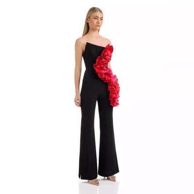 Jumpsuit Elegante Rojo con Aplicaciones y Escote Tubo - Image 3