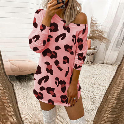 Vestido Estampado de Leopardo con Hombro Descubierto y Mangas Largas - Image 2