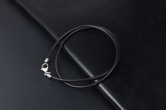 Collar Tejido de Lino Negro con Cuerda de Cera - Image 5