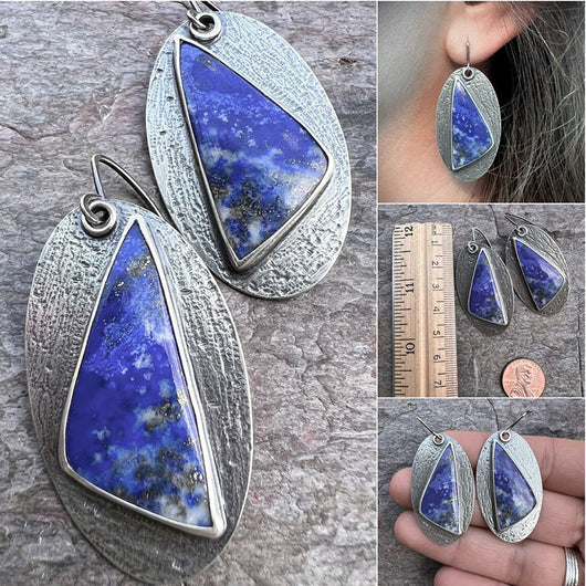 Aretes Triángulo Geométrico Azul Marino en Esmalte