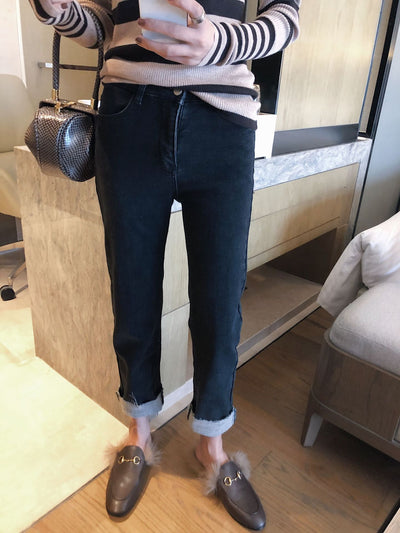 Jeans rectos con volantes en terciopelo - Image 3