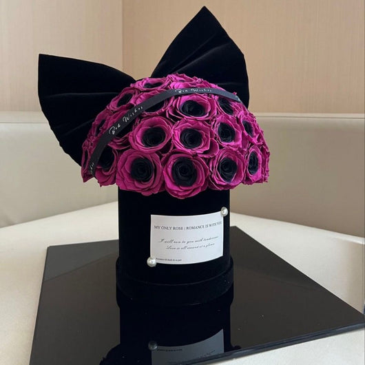Maceta Esférica con Moño Negro y Flores de Ciruela Preservadas - Image 8