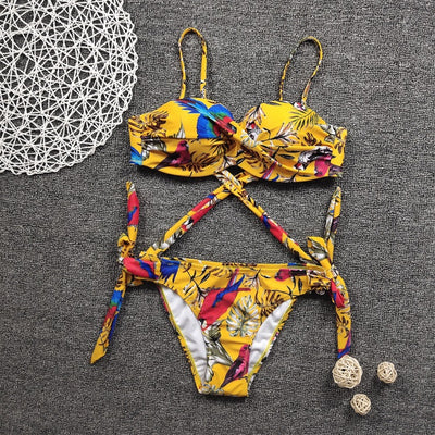 Traje de Baño con Estampado Dinámico y Tirantes Ajustables - Image 3