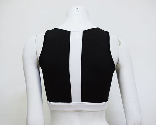 Conjunto Deportivo con Costuras Contrastantes en Blanco y Negro - Image 16