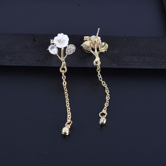 Aretes de Perla con Borla de Flor y Aguja de Plata - Estilo Coreano Elegante