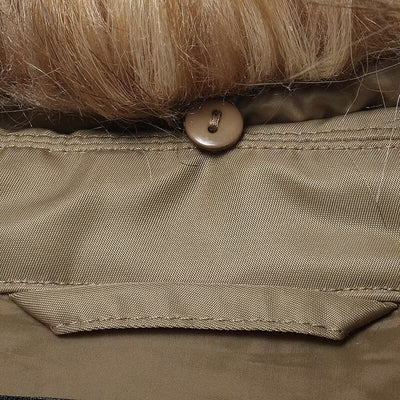 Abrigo de Algodón para Mujer con Cuello de Piel Desmontable - Image 12