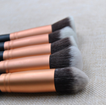 Set de 14 Brochas de Maquillaje Oro Rosa - Colección Profesional Completa - Image 5