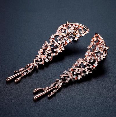 Aretes Colgantes Estilo Punk con Cruz en Oro Rosa - Joyería para Bodas y Celebraciones - Image 3