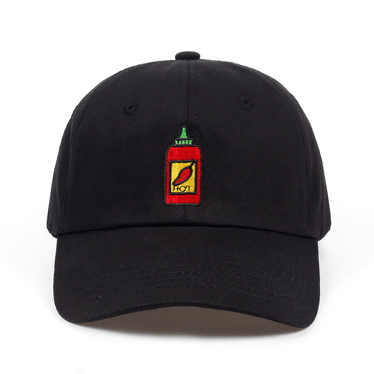 Gorra de béisbol con bordado de botella de salsa picante