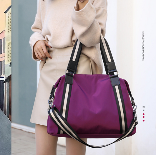 Bolsa de Viaje Plegable para Mujer - Diseño a Rayas Coreano - Image 9