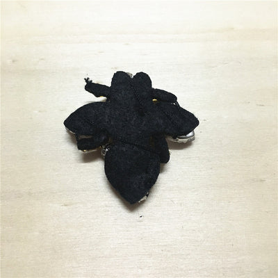 Broche Abeja Personalizado - Accesorio Único y Delicado - Image 2