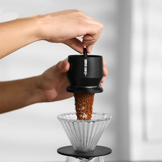 Colador y Molinillo de Café con Asa - Taza Dosificadora