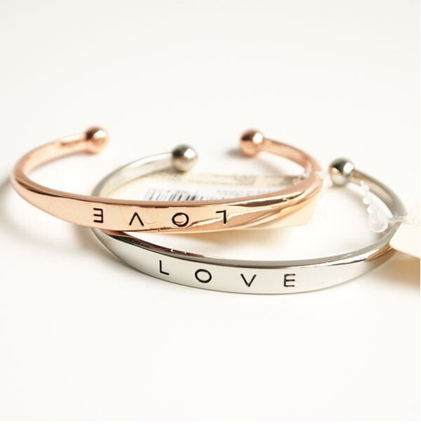 Pulsera Aleación Love - Diseño Elegante y Duradero