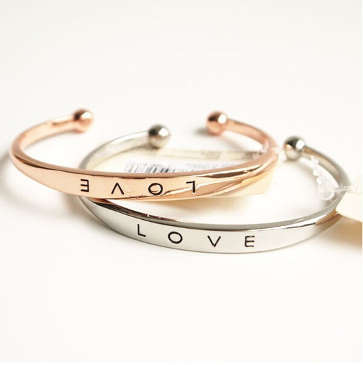Pulsera Aleación Love - Diseño Elegante y Duradero