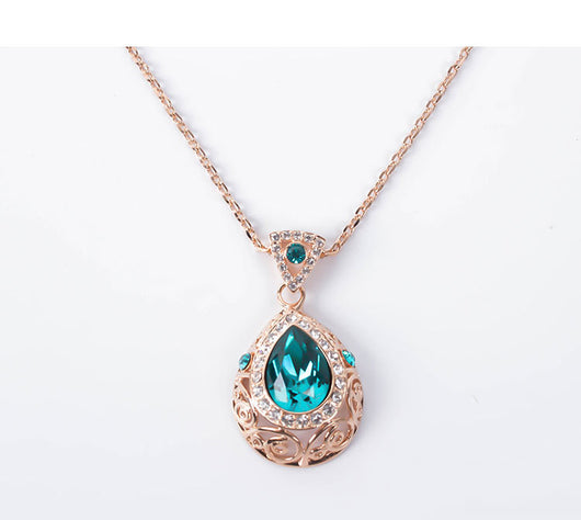 Conjunto de Joyas con Patrón Calado - Image 4