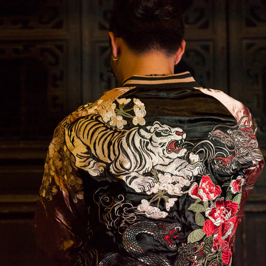 Chaqueta Bordada Elegante - Image 4