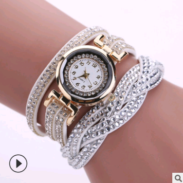 Reloj de moda para mujer con correa PU y detalles de diamantes retorcidos