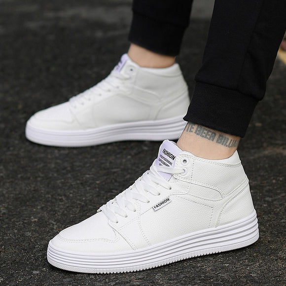 Zapatillas Blancas Altas para Hombre con Cierre de Correa