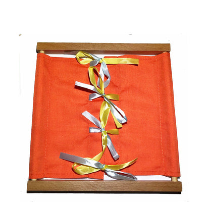 Juguete Educativo de Marco con Botones de Madera - Image 17