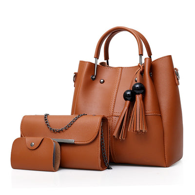 Bolso Bandolera Multifuncional para Mamá con Tres Compartimentos y Detalles en Borlas - Image 3