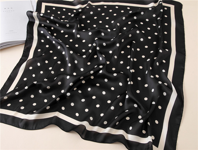 Pañuelo de Seda Satinado con Moño - Accesorio Elegante Multifuncional - Image 3