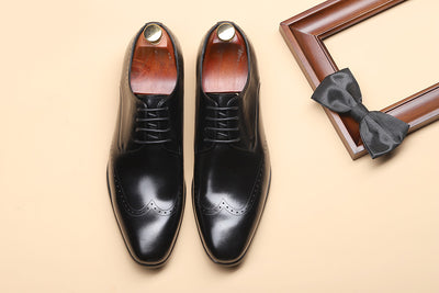 Zapatos Brogue Clásicos con Punta Redonda Tallada para Hombre - Image 3