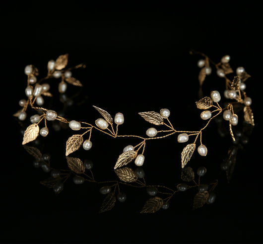 Diadema de perlas tejida a mano para novia - Image 5