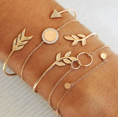 Pulsera de Cinco Piezas con Diseño de Flecha
