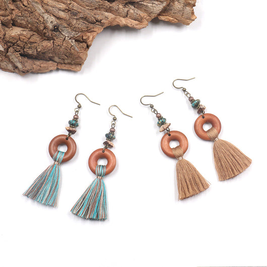 Aretes de Madera con Borla Elegante
