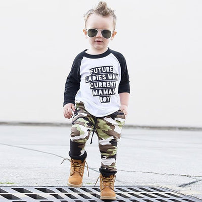 Conjunto Infantil de Dos Piezas Estampado Camuflaje