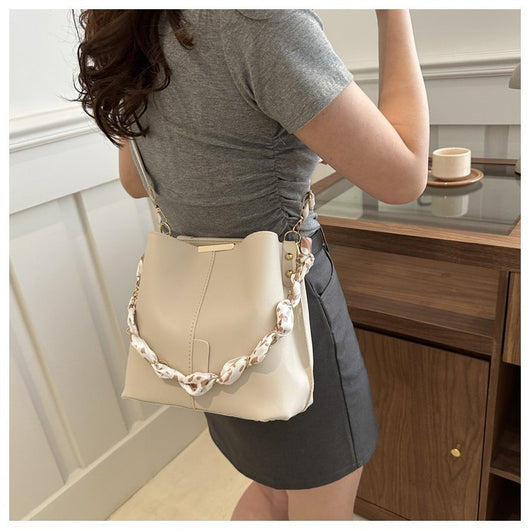 Bolso Mensajero de Cadena para Mujer - Image 26