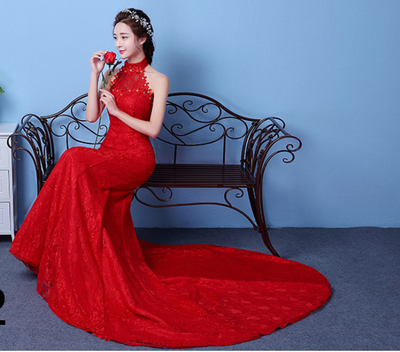 Vestido de Novia Rojo Talla Grande con Cola Sirena y Escote Halter - Image 4