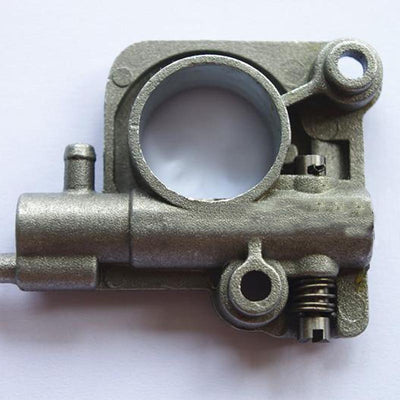 Bomba de Aceite para Motosierra CS-350 CS2600-2700 - Image 2