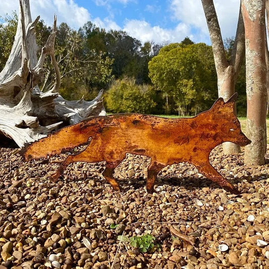 Decoración Exterior Fox Iron con Enchufe Integrado - Image 2