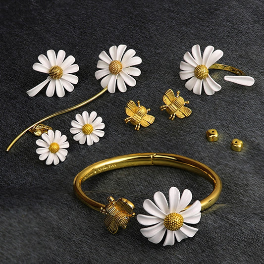 Aretes de Margarita Delicados - Conjunto de Joyería Floral