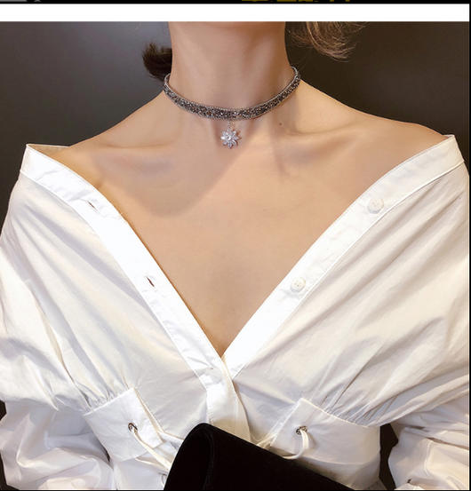 Collar Clavícula Luna de Cristal - Image 11