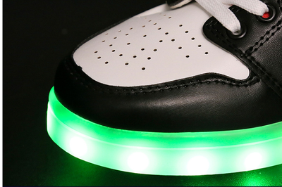 Zapatillas Deportivas LED Alto Perfil con Carga USB - Image 10